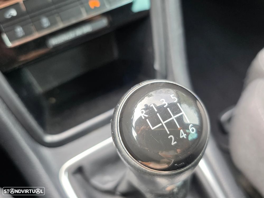 VW Sharan 2.0 TDI Blue Confortline - 23