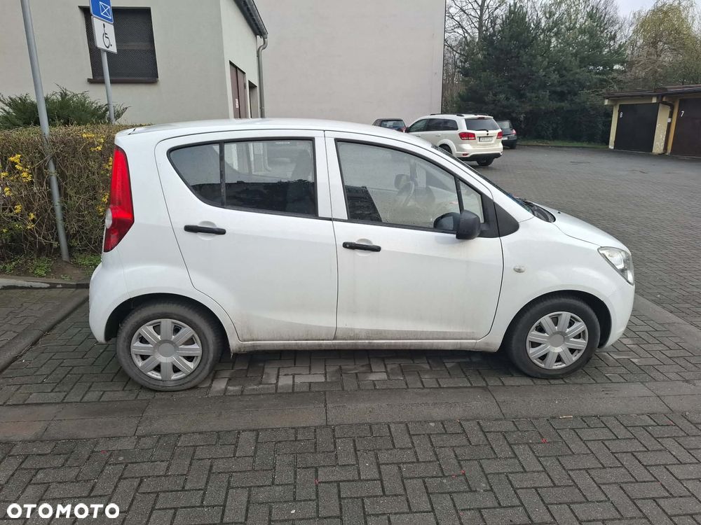 Opel Agila 1.0 - 3