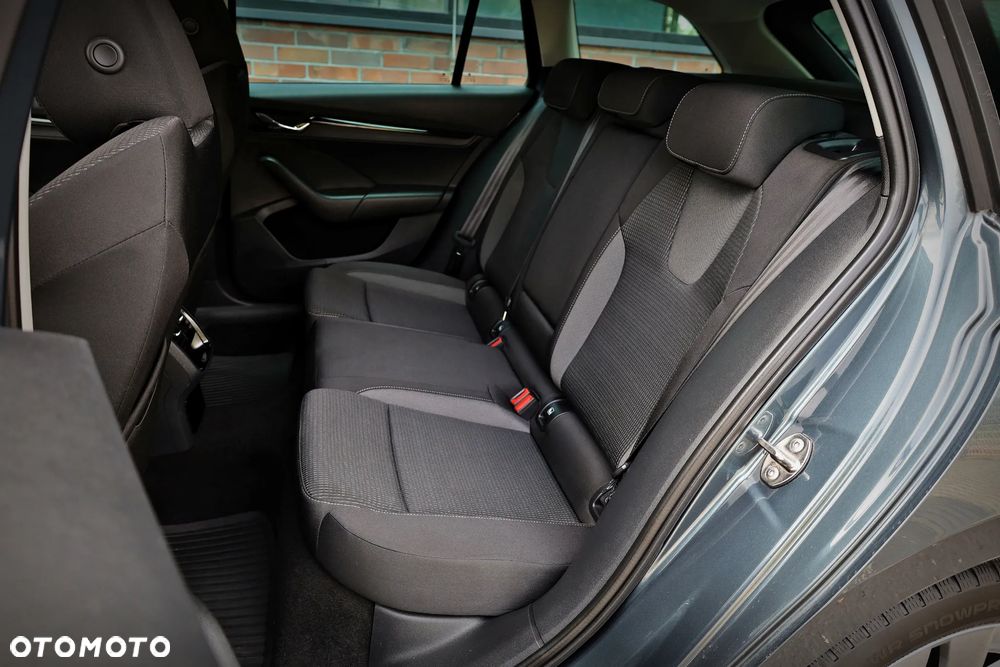 Skoda Octavia 2.0 TDI SCR Ambition DSG - 24