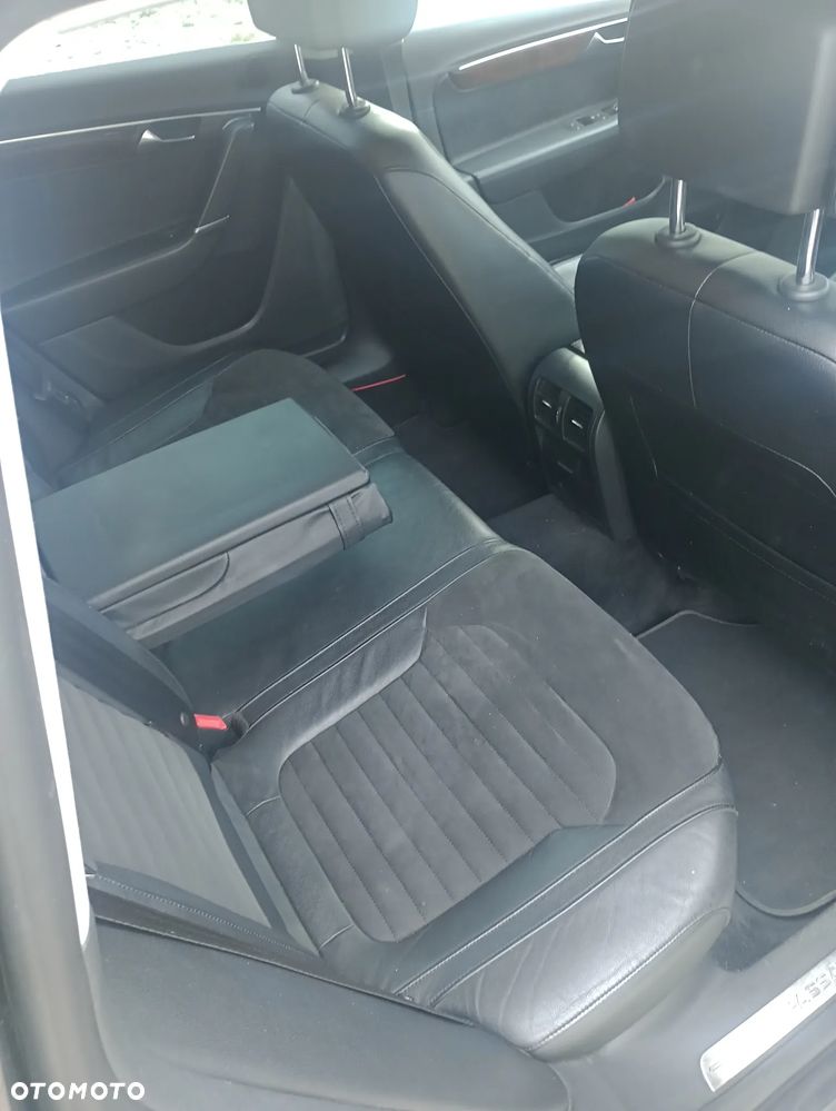 Volkswagen Passat 2.0 TDI Highline - 12