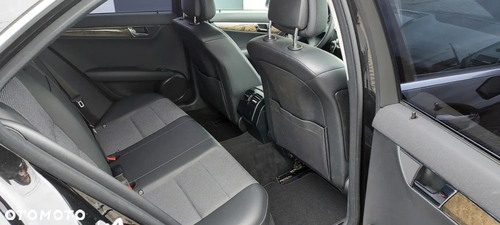 Mercedes-Benz Klasa C - 39