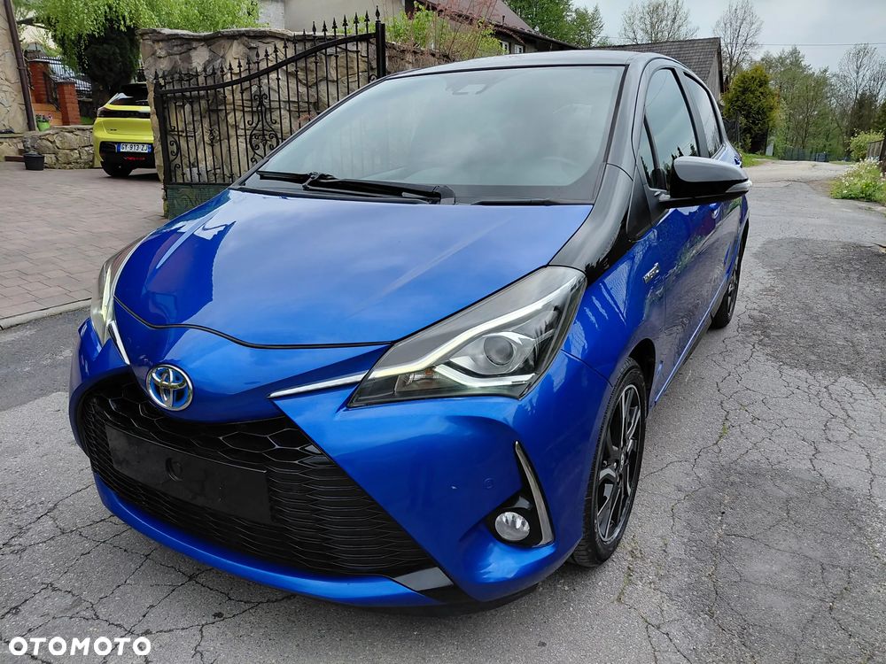Toyota Yaris Hybrid 100 Selection Platinum - 9