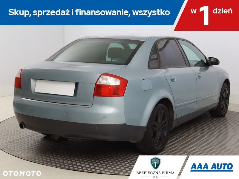 Audi A4 Limousine - 7