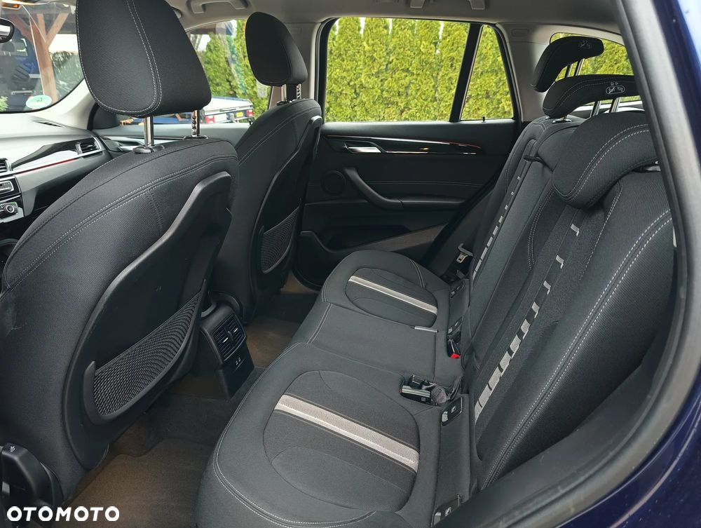 BMW X1 xDrive18d Sport Line - 32