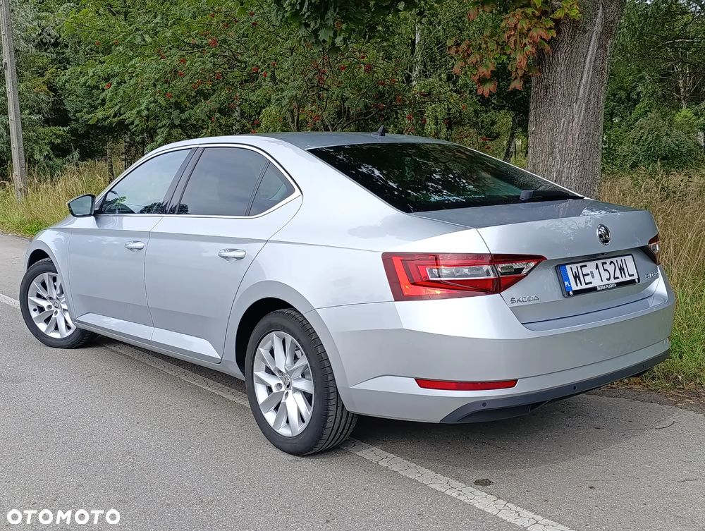 Skoda Superb 2.0 TDI Ambition - 2