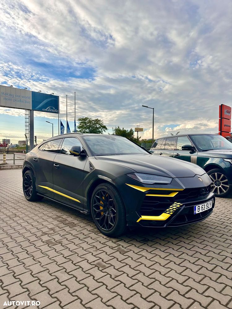 Lamborghini URUS - 1
