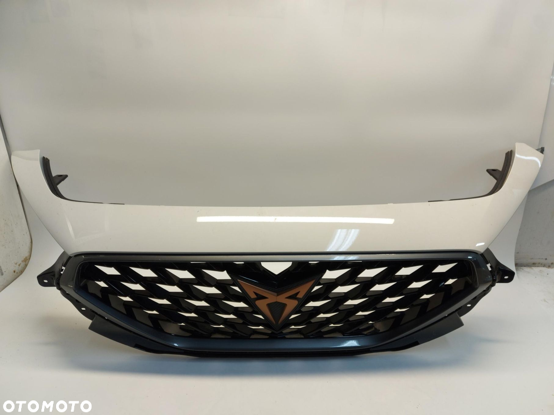 CUPRA FORMENTOR 5FF GRILL ATRAPA ZDERZAK PRZÓD PRZEDNI BIAŁY LB9A - 2