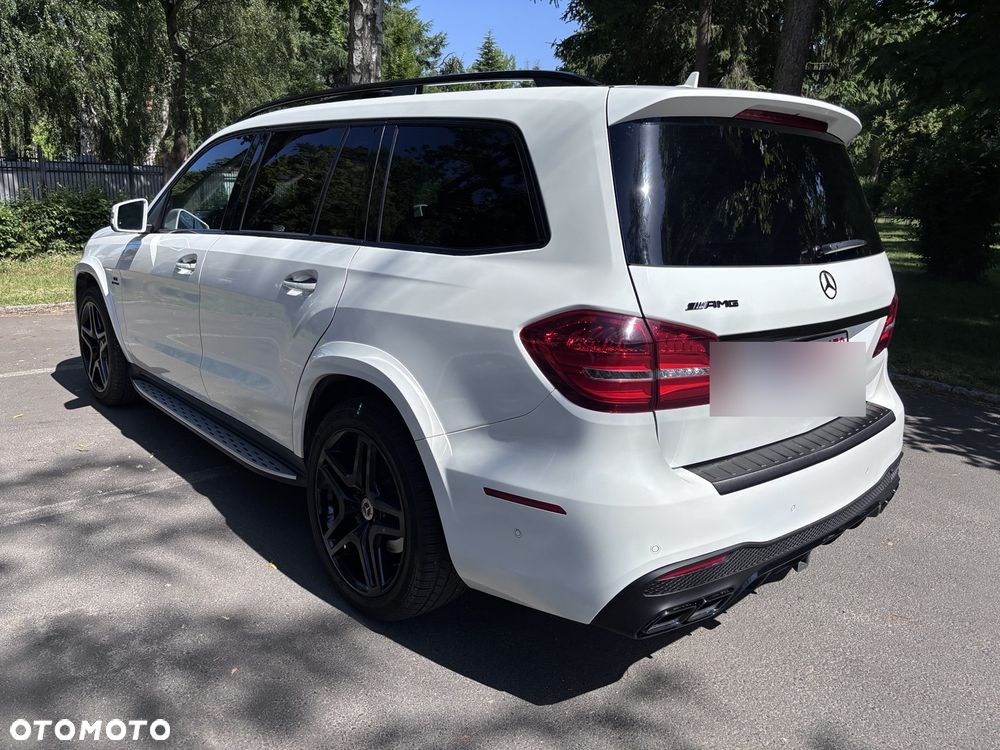 Mercedes-Benz GLS - 11