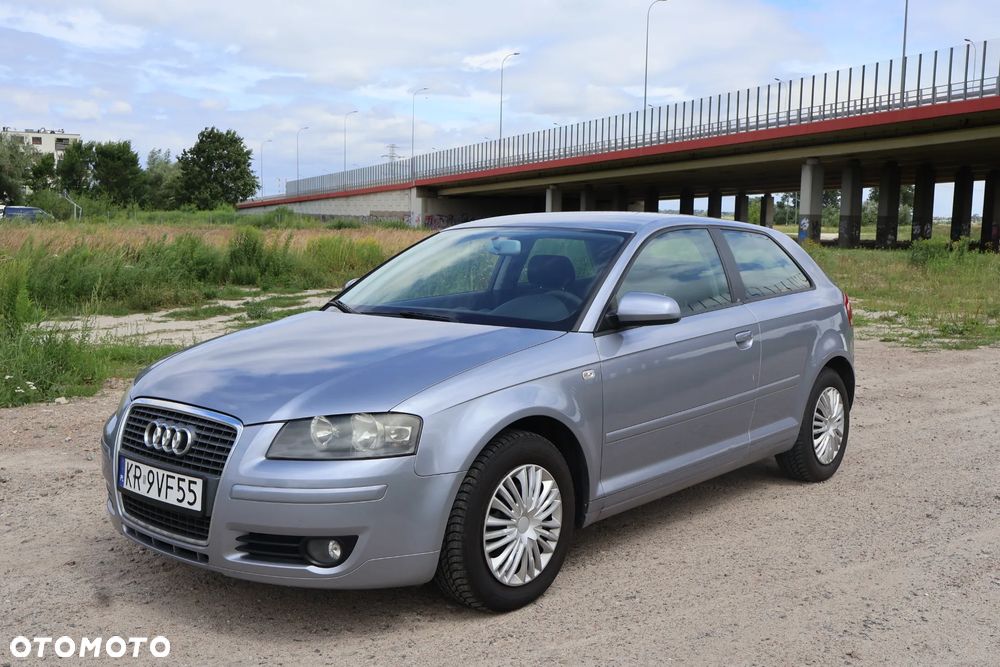 Audi A3 3-drzwiowe 1.6 Ambition - 2