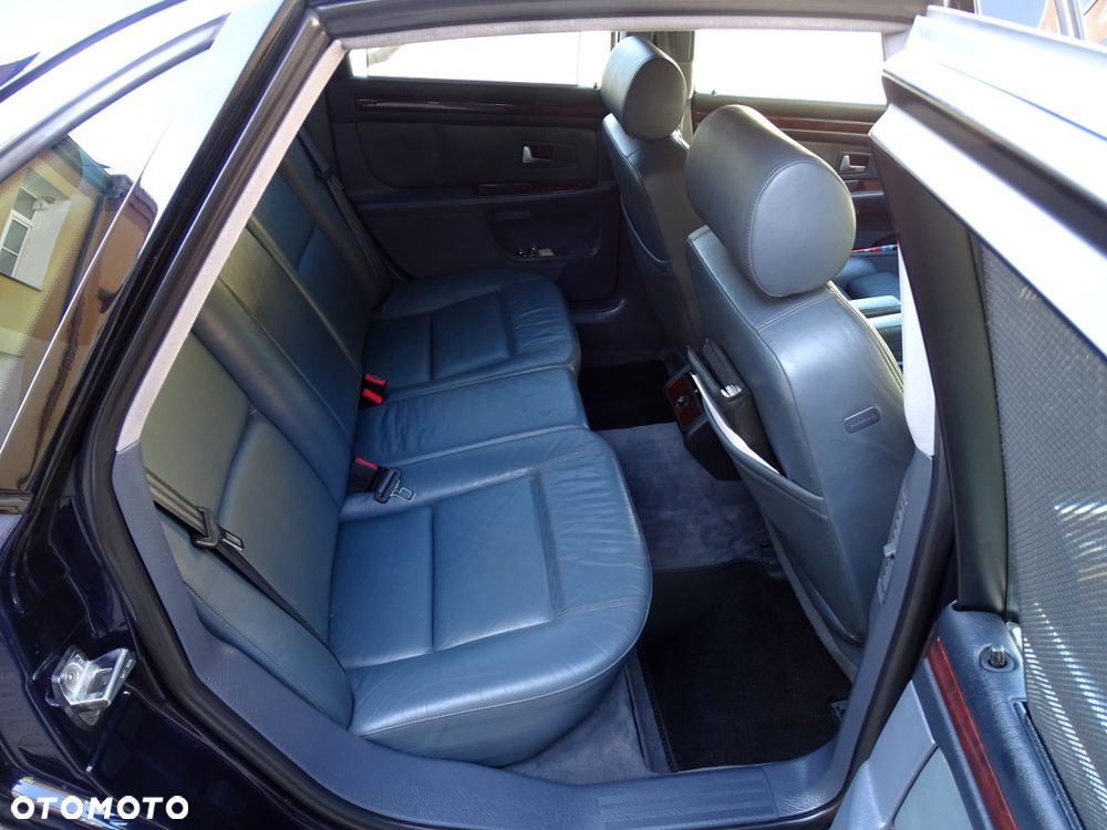 Audi A8 - 12