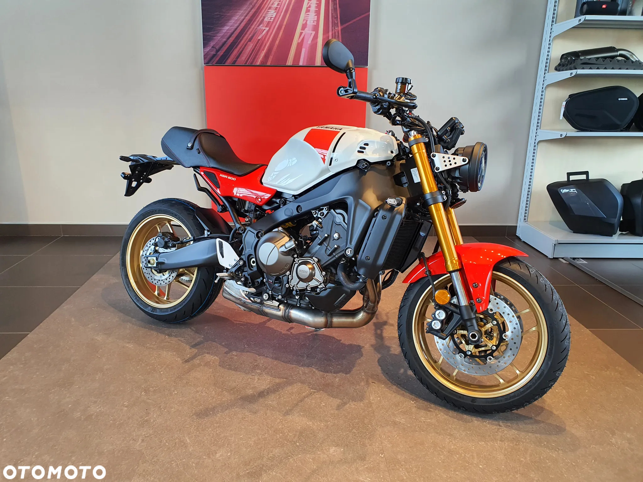 Yamaha XSR - 10