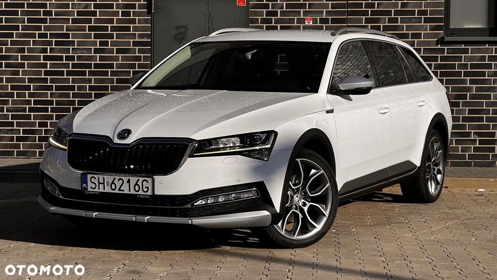 Skoda Superb Combi 2.0 TDI 4x4 DSG Scout - 4
