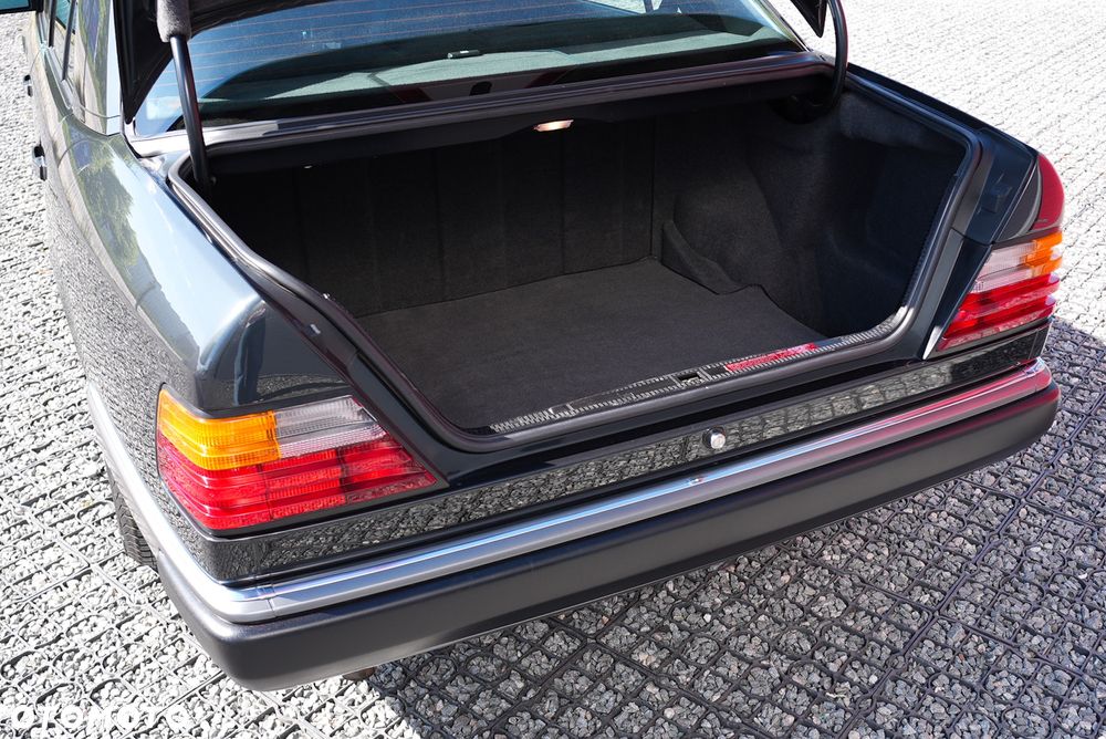 Mercedes-Benz W124 (1984-1993) - 17