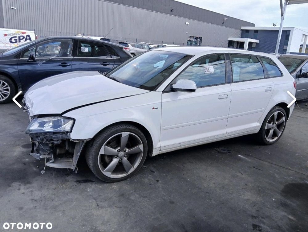 Audi A3 Sportback 2.0 TDI DPF S tronic S line Sportpaket - 6