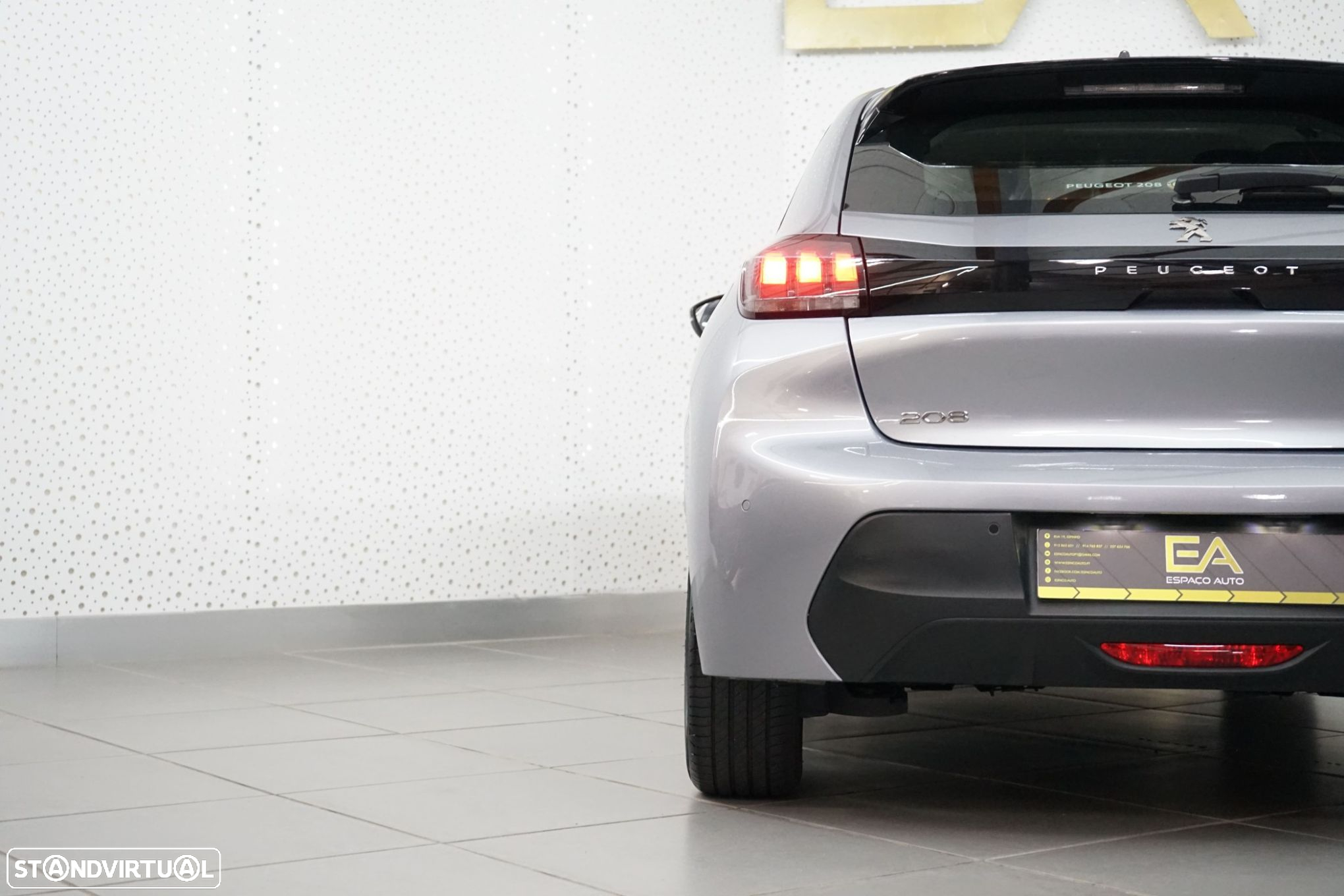 Peugeot 208 1.2 PureTech SE Style - 7