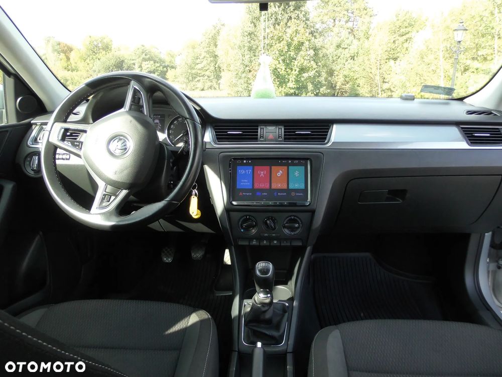 Skoda RAPID 1.6 TDI DPF Ambition - 23