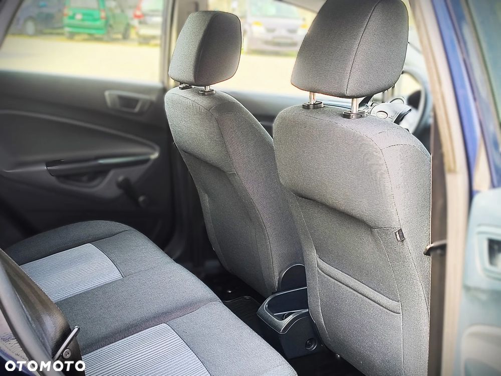 Ford Fiesta 1.25 Ambiente EU5 - 11