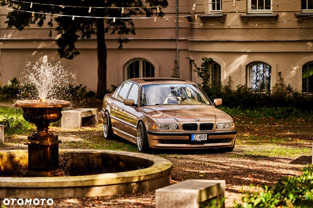 BMW Seria 7 - 1