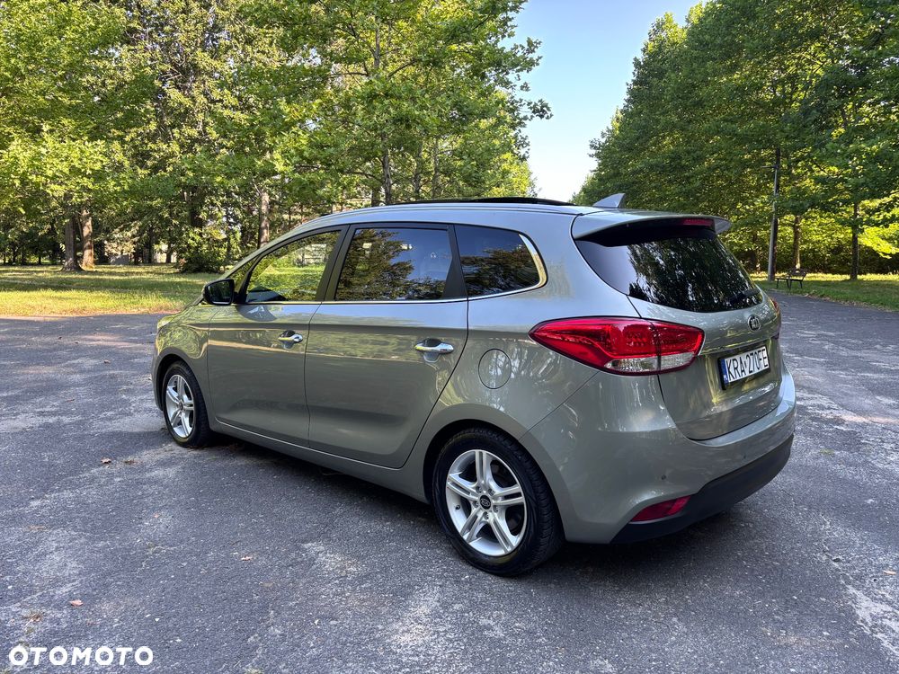 Kia Carens 1.7 CRDi Business Line 7os 7DCT - 4