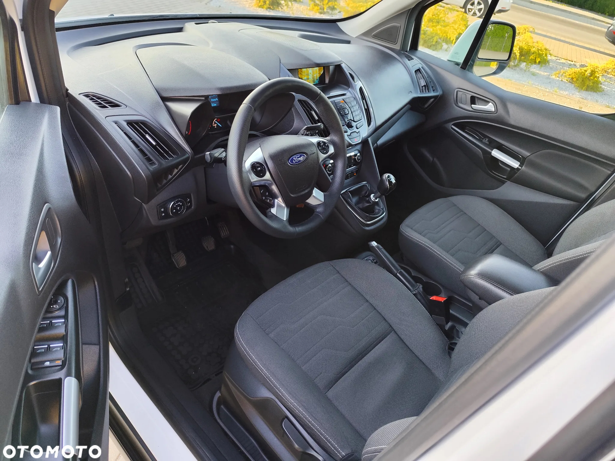 Ford Tourneo Connect Grand - 11