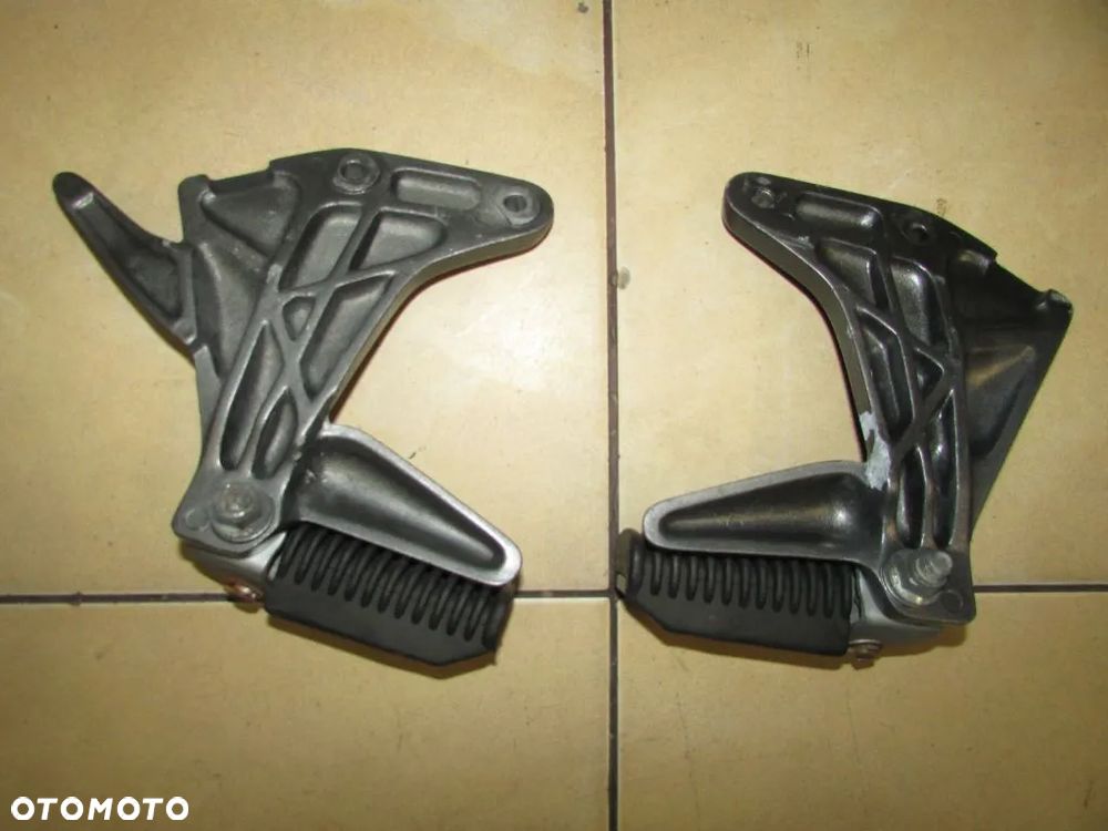 APRILIA PEGASO 650 i.e. podnóżki sety pasażera - 2