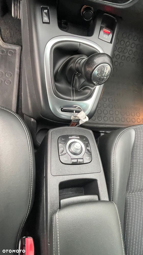 Renault Scenic 1.4 16V TCE Bose Edition - 11