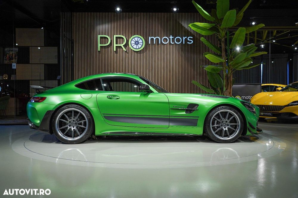 Mercedes-Benz AMG GT R - 5