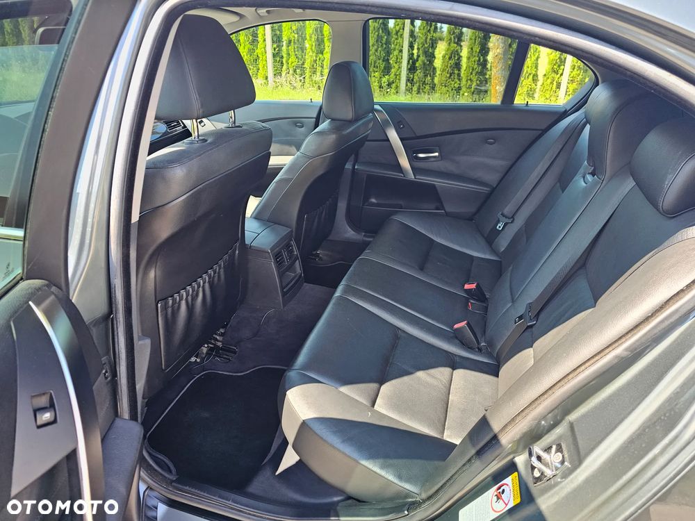 BMW Seria 5 520i - 12