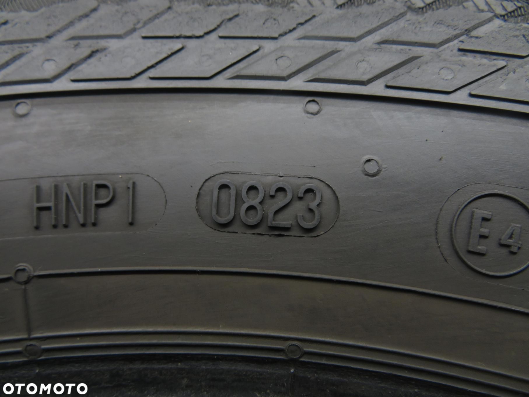 2x 235/65R16C OPONY DOSTAWCZE CAŁOROCZNE Continental VanContact 4 Season - 3