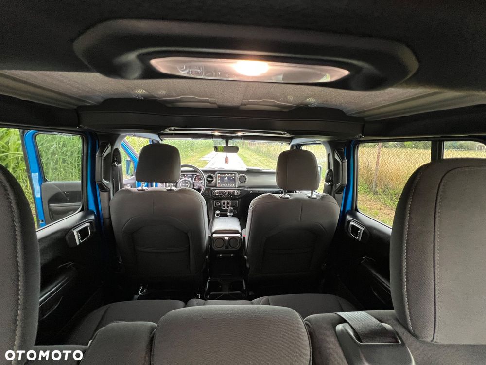 Jeep Wrangler - 29