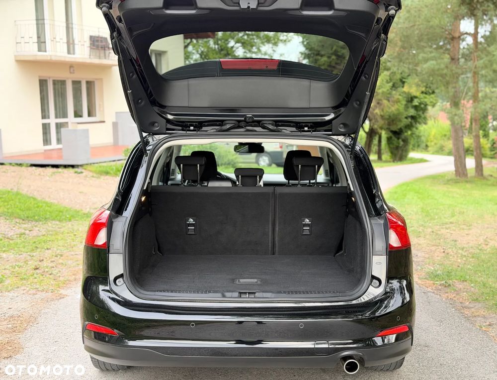 Ford Focus 1.0 EcoBoost Gold X (Trend) - 29