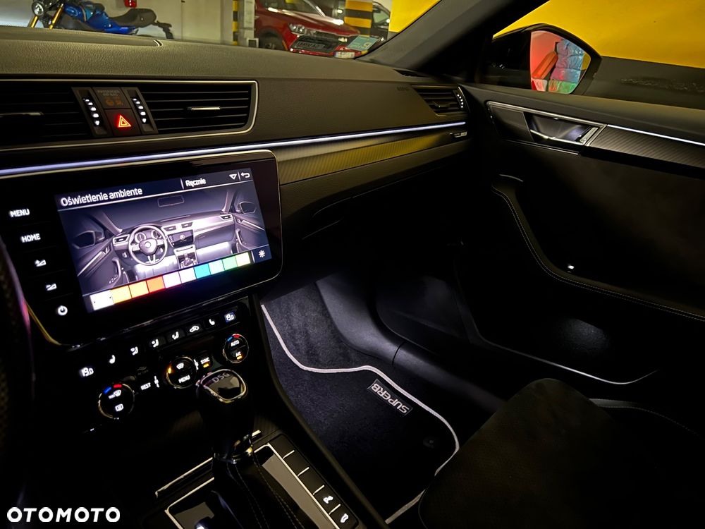 Skoda Superb 2.0 TSI Sportline DSG - 16
