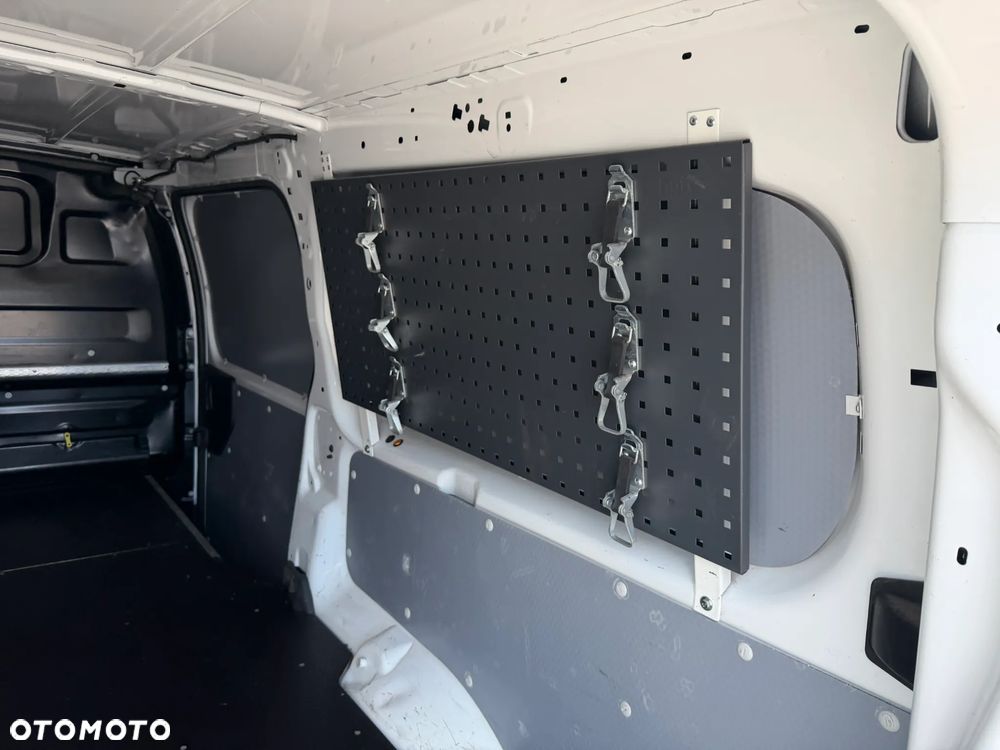 Opel VIVARO - 31