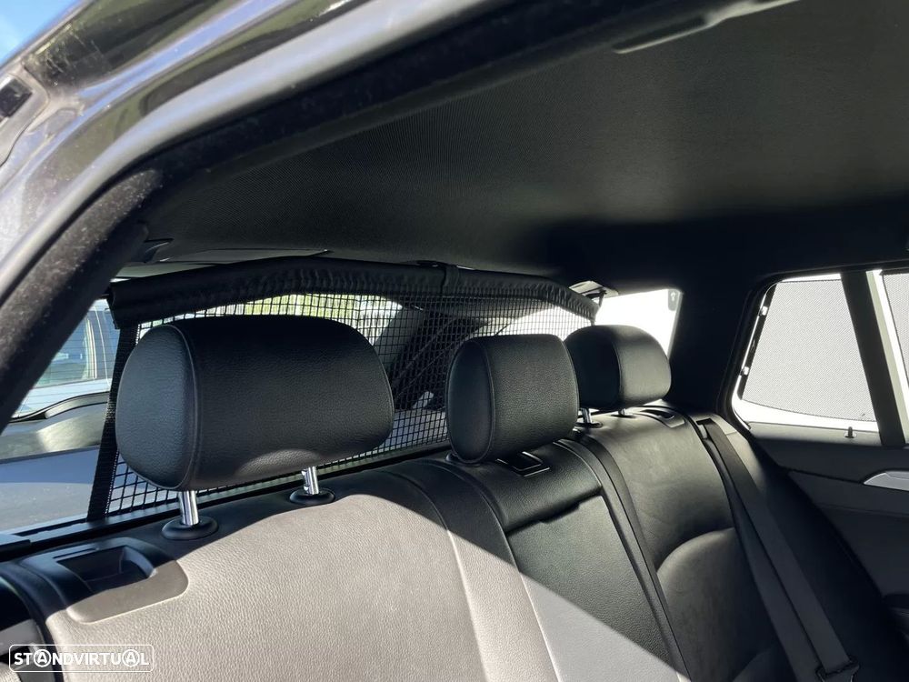 BMW 535 d xDrive Pack M Auto - 28