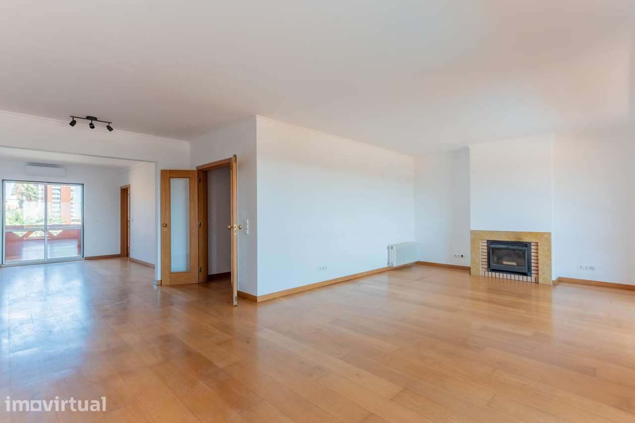 Apartamento T4 com jardim, Monte Estoril, Cascais - Grande imagem: 3/43