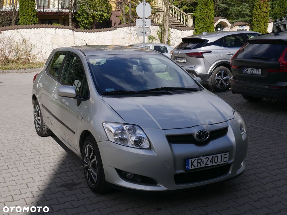 Toyota Auris 1.6 VVT-i Sol - 2