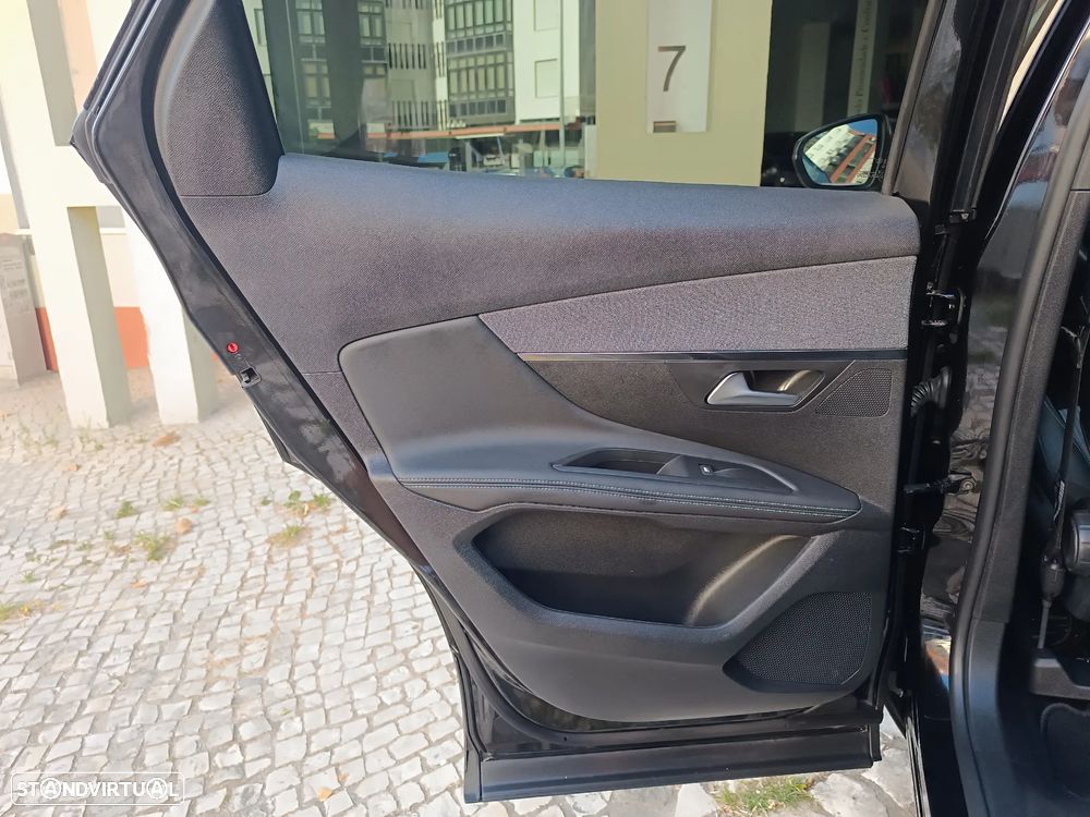 Peugeot 3008 1.6 Hybrid4 Allure Pack e-EAT8 - 20