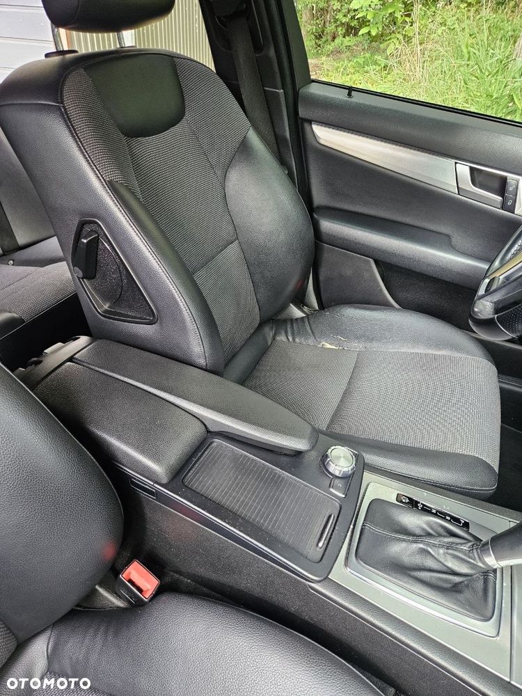 Mercedes-Benz Klasa C 250 CDI BlueEff Avantgarde 4-Matic - 12