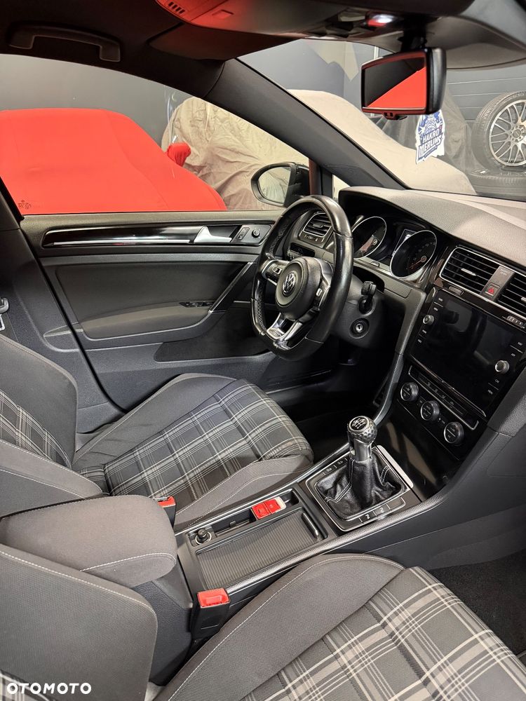 Volkswagen Golf GTD BlueMotion Technology - 34