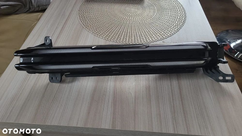 EU HALOGEN PRAWY LAMPA ZDERZAKA PORSCHE CAYENNE 3 III 17- NOWY 1285204000000 - 1