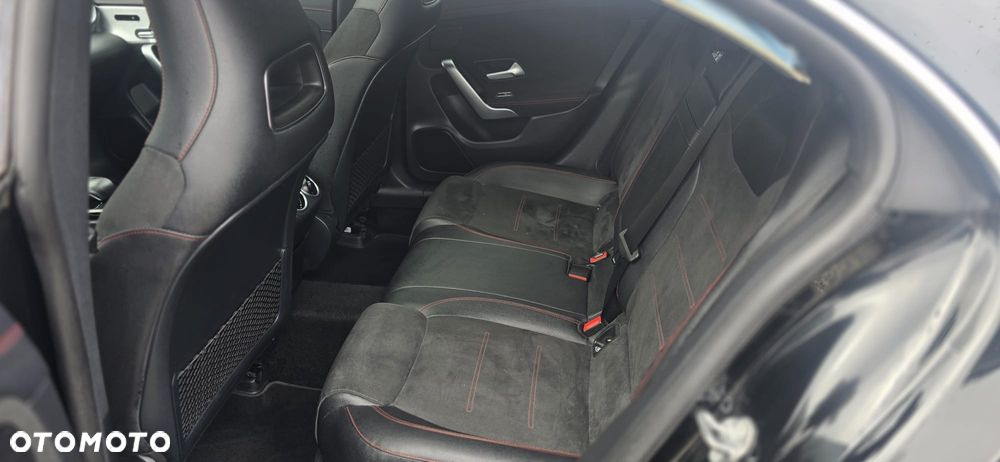 Mercedes-Benz CLA 200 7G-DCT Edition 2021 - 33