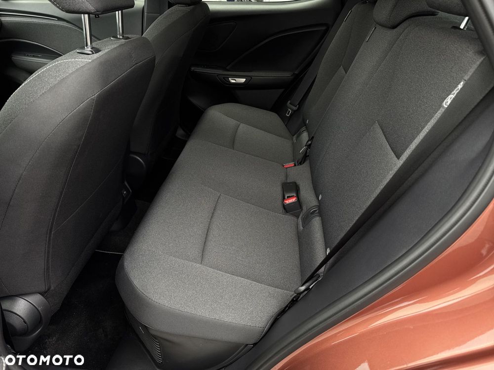 Lexus LBX 1.5 Hybrid - 32