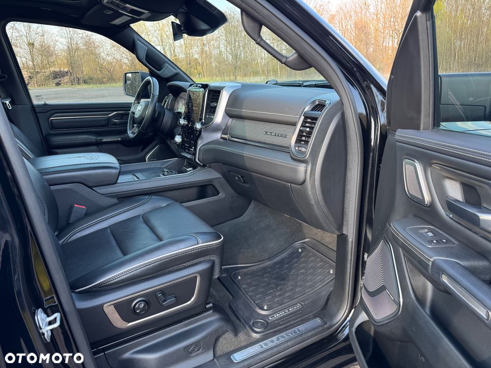 RAM 1500 5.7 Crew Cab Limited - 32