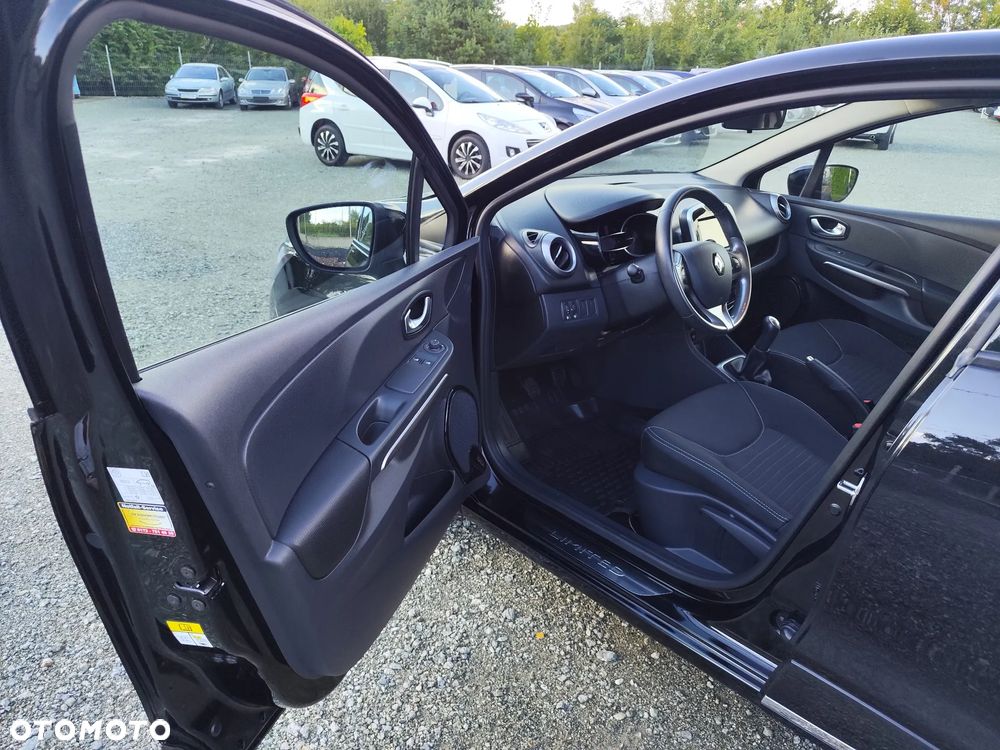 Renault Clio 1.2 16V 75 LIMITED - 19