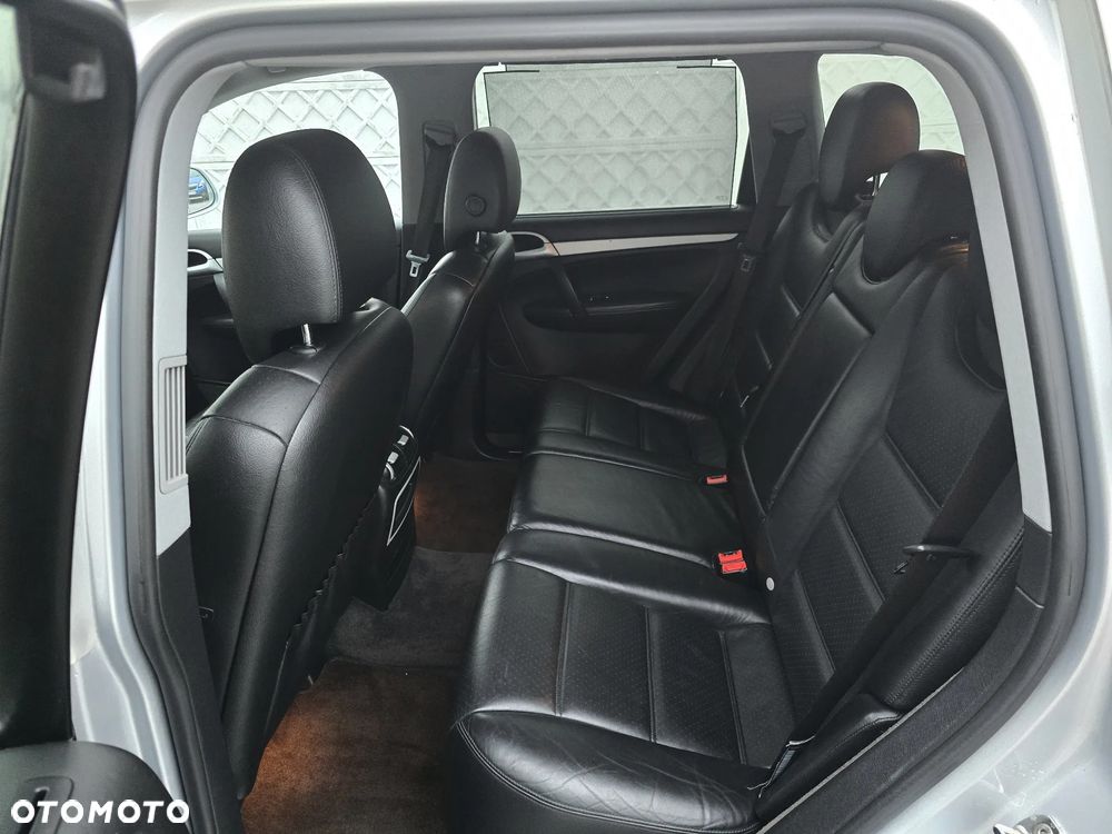 Porsche Cayenne - 19