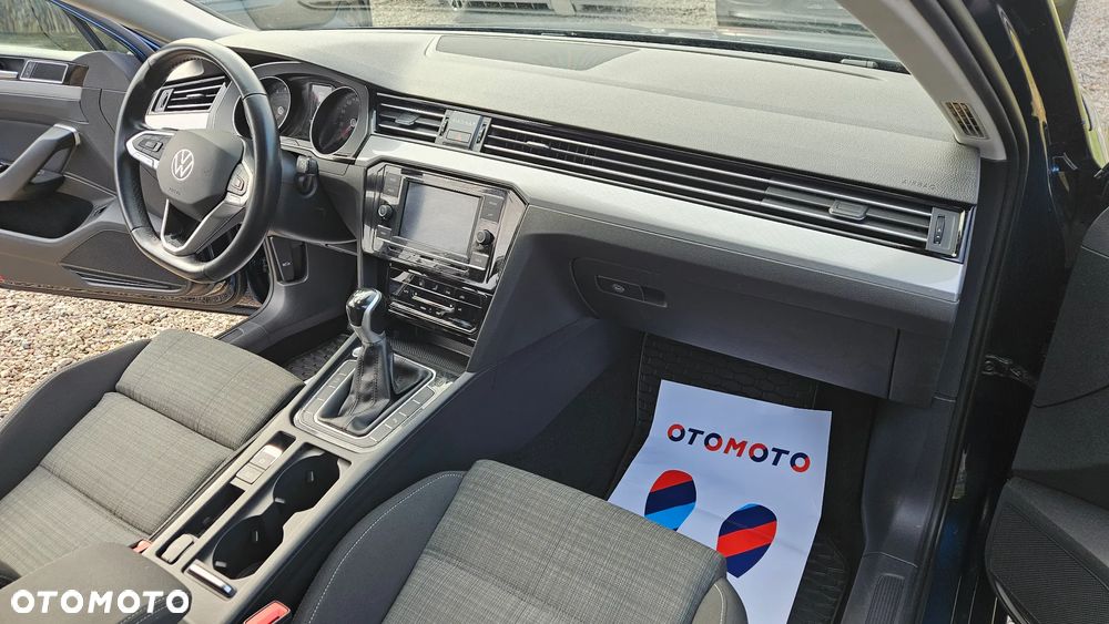 Volkswagen Passat 1.5 TSI EVO Business - 9
