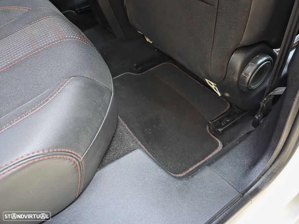 Peugeot 308 PureTech 130 EAT6 Stop & Start GT-Line Edition - 30