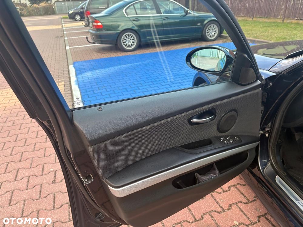 BMW Seria 3 320i Edition Sport - 15