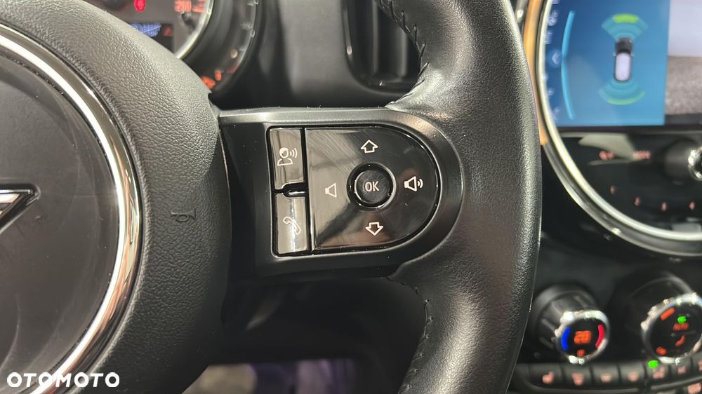 MINI Countryman Cooper Classic Trim - 23