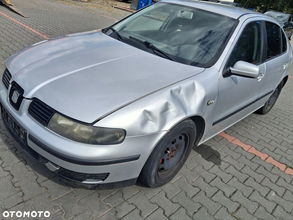 Seat Leon 1 I Toledo 2 II silnik 1.6 16v BCB azd aus atn 105 KM skrzynia biegów ERT sprzęgło wysprzęglik lakier kolor LS7N srebrne drzwi lewe prawe przód tył błotnik zderzak klapa lusterko maska LS7N maglownica przekładnia belka sanki alternator sprężarka klimatyzacji pompa paliwa listwa wtryskowa klamka zamek zacisk głośnik szyba podszybie mechanizm panel sterowania sterownik moduł stacyjka wiązka przewód rura tłumik wydech koła felga zwrotnica kolektor czujnik mcperson amortyzator sprężyna silniczek kokpit pas bezpieczeństwa fotel schowek kierownica zegary klamka osłona lewarek włącznik manetka lampa lampka reflektor atrapa grill zbiorniczek półka bagażnika wykładzina kratka nawiew dmuchawa wentylator chłodnica pas przedni cupholder NA CZĘŚCI WSZYSTKIE CZĘŚCI - 11